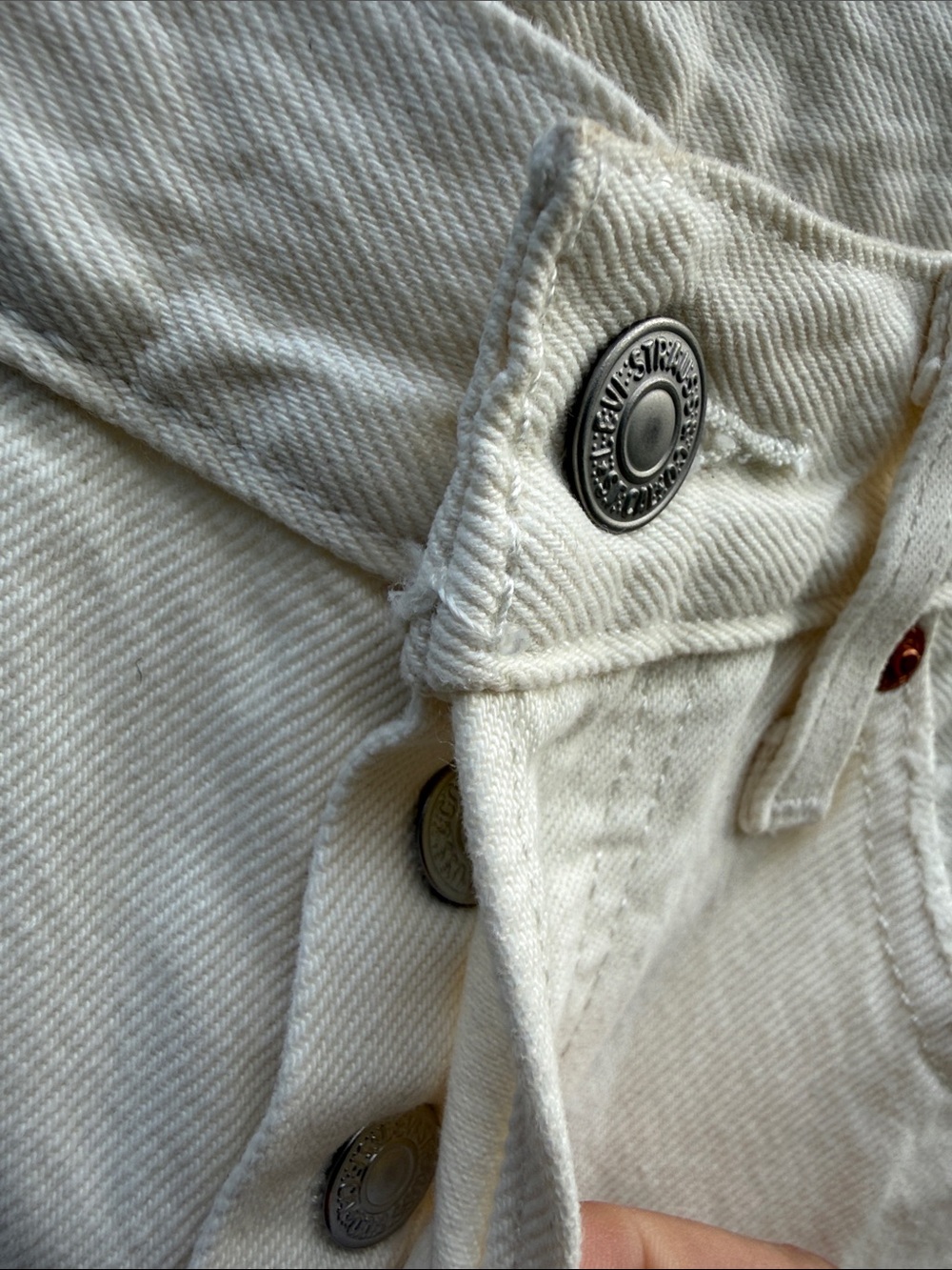 Levi’s | 501 Original Cropped Womens Jeans Ecru White size 23 L26 - Picture 3 of 9